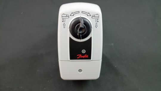 Danfoss 082H0163 - AMV 435 Эл.привод имп., 230В пер. тока