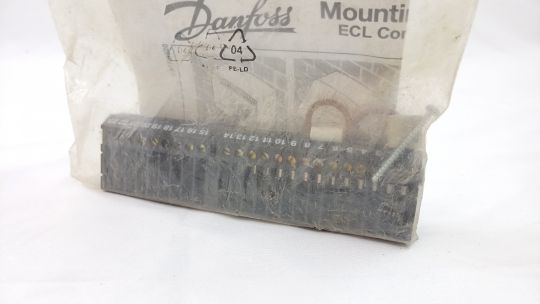 087B1148 Комплект для щитового монтажа ECL Danfoss