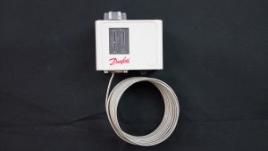 060L126766 DANFOSS ТЕРМОСТАТ КАПИЛЛЯРНЫЙ KP61 3m