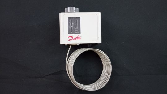 060L126766 DANFOSS ТЕРМОСТАТ КАПИЛЛЯРНЫЙ KP61 3m