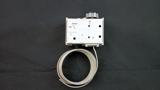 060L126766 DANFOSS ТЕРМОСТАТ КАПИЛЛЯРНЫЙ KP61 3m