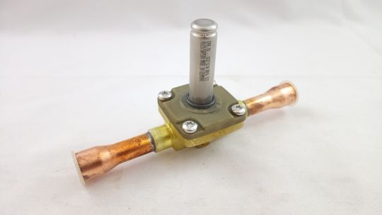 032F1214 Клапан соленоидный, тип EVR 10, -40 - 80 °C, 35 бар, KVS 1,900 м3/ч, вход и выход 16 мм, NC, прямой, клапанный узел 10,00 мм, под пайку, ODF