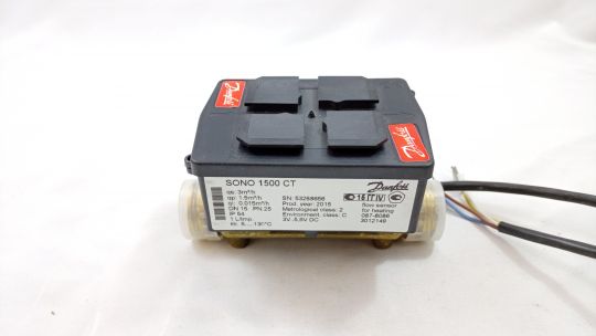 087-8086 Расходомер ультразвуковой типа SONO 1500 CT с наружной резьбой, кабелем длиной 2,5 м, Ду 15 мм, Ру 25 бар, 110 x G3/4B ", расход Gном. 1,5 м3/ч