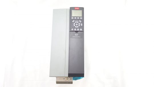 131F8887 Преобразователь частоты DANFOSS FC-302 на 15 КВТ