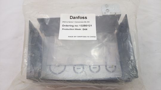 132B0121 NEMA1 M5 комплект для монтажа