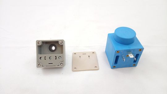 018F6132 Danfoss Катушка электромагнитная BE024AS 24V 50Hz 10W